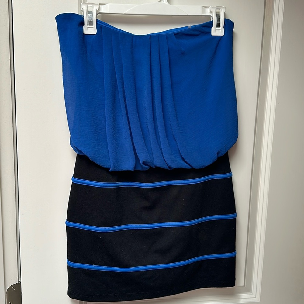 Blue/black strapless mini dress